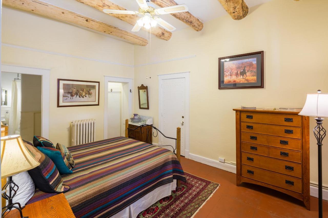 Casa Del Gavilan Historic Inn Cimarron Quarto foto